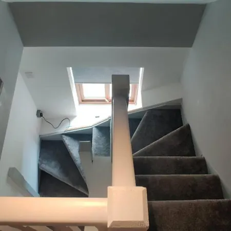 Luxury 'cois Abhainn' Self Catering Apartment *