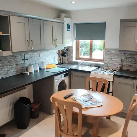 Luxury 'cois Abhainn' Self Catering شقة *