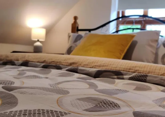 Luxury 'cois Abhainn' Self Catering * Foxford